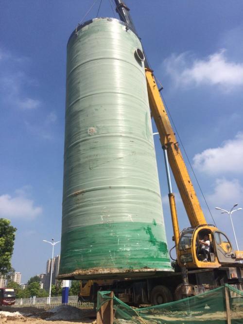 一體化預(yù)制泵站安裝現(xiàn)場(chǎng)